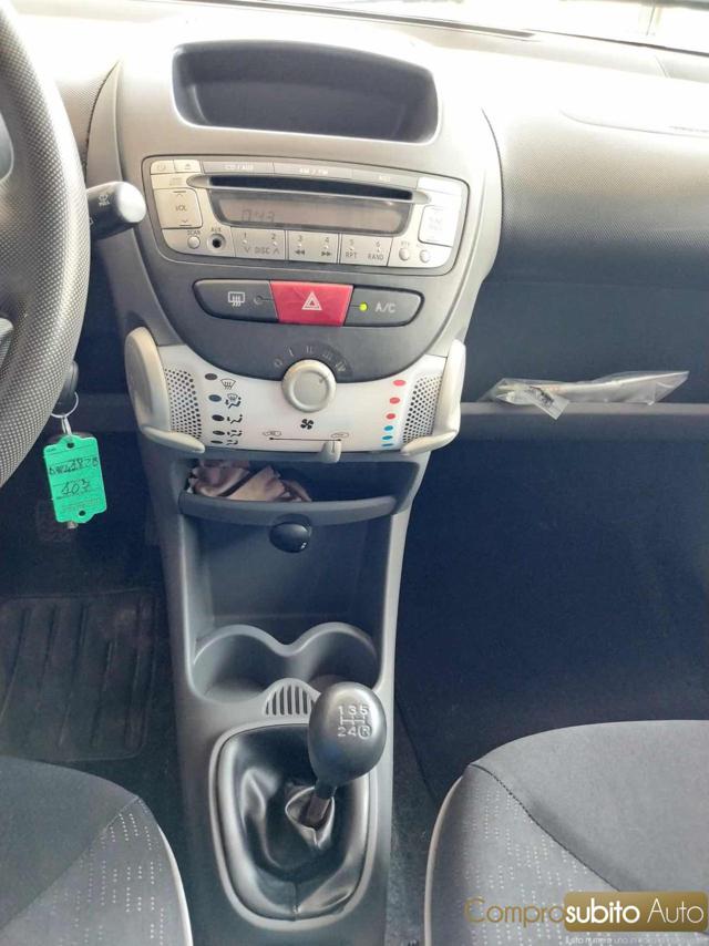 PEUGEOT 107 usata 21