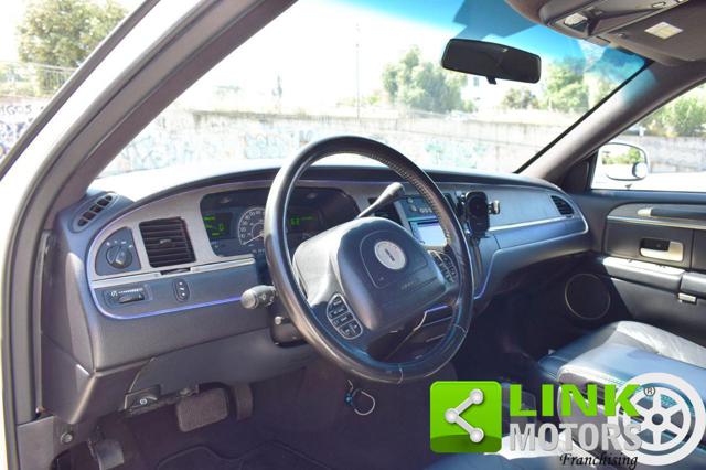 LINCOLN Town Car usata 12