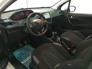 PEUGEOT 208 usata, con Kit antipanne
