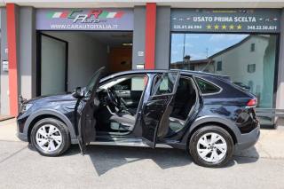 VOLKSWAGEN Taigo usata, con USB