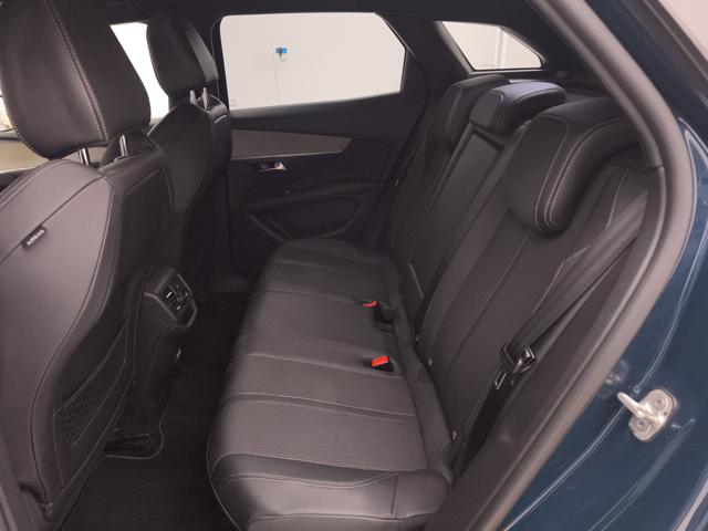 PEUGEOT 3008 usata, con Leve al volante