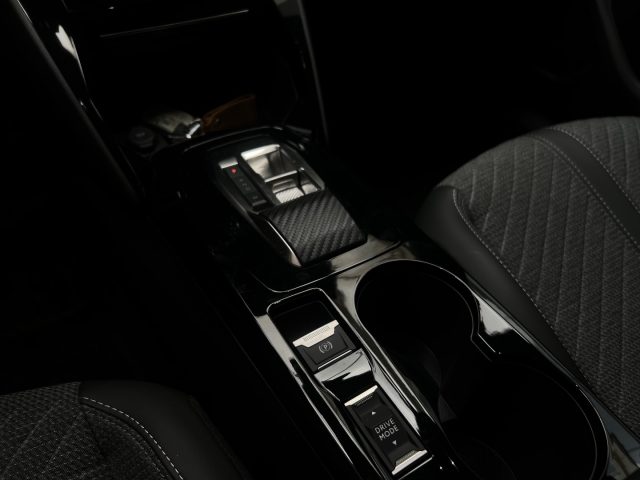 PEUGEOT 2008 usata, con USB