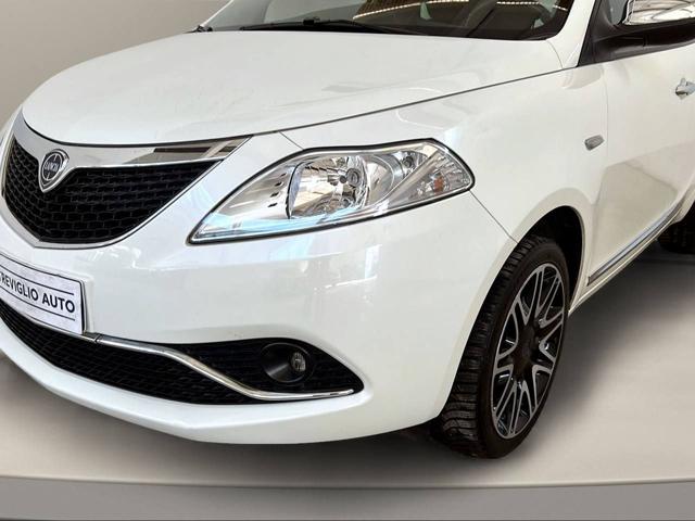LANCIA Ypsilon usata, con Volante multifunzione