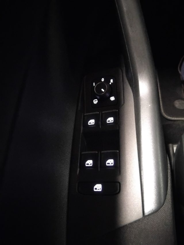 VOLKSWAGEN Taigo usata, con Tetto panorama