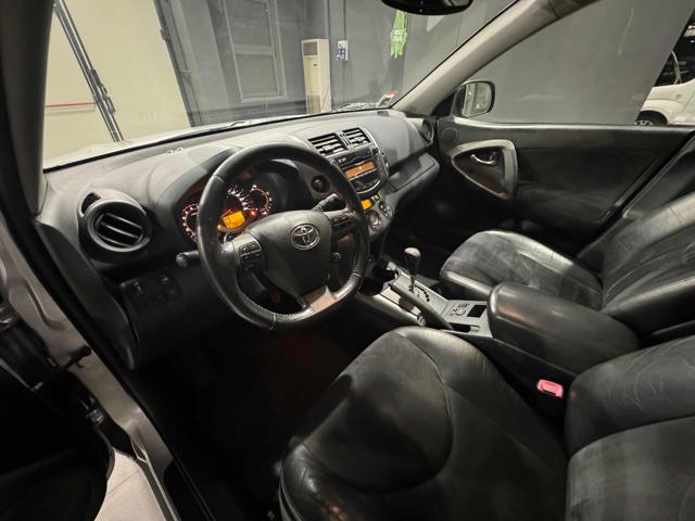 TOYOTA RAV 4 MY23 usata, con Chiusura centralizzata