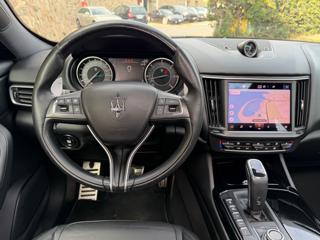 MASERATI Levante usata, con Fendinebbia