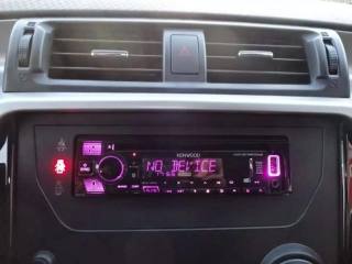 MAHINDRA KUV100 usata, con ESP