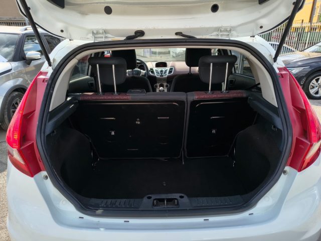 FORD Fiesta usata, con Controllo automatico clima