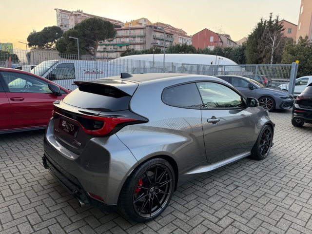 TOYOTA Yaris usata, con Autoradio