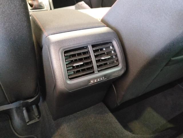 VOLKSWAGEN Golf GTI usata, con Controllo automatico clima