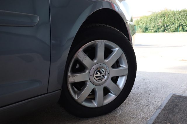 VOLKSWAGEN Touran usata 70