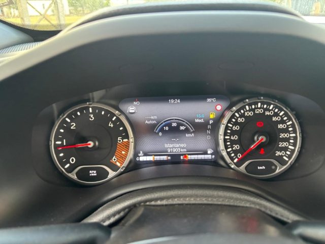 JEEP Renegade usata, con USB
