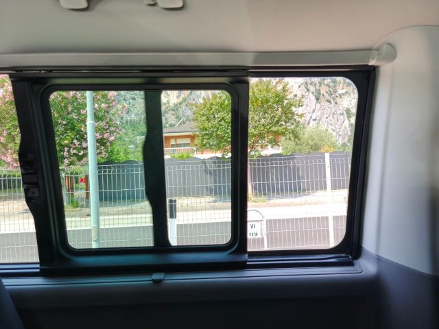 VOLKSWAGEN Caravelle usata 22