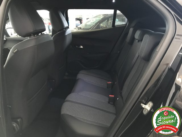 PEUGEOT 2008 usata, con Luci diurne LED
