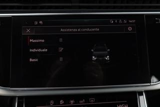 AUDI Q8 usata, con Sistema di chiamata d