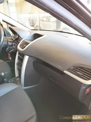 PEUGEOT 207 usata, con Airbag testa