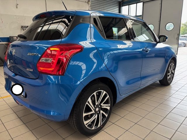SUZUKI Swift usata, con Autoradio