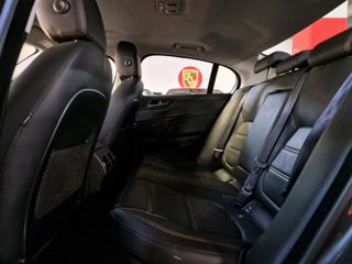 JAGUAR XE usata, con Controllo trazione