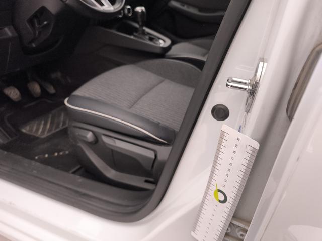 RENAULT Clio usata, con Freno di stazionamento elettrico