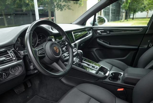 PORSCHE Macan usata, con Fendinebbia