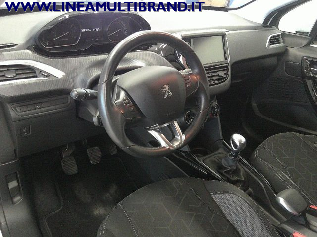 PEUGEOT 2008 usata, con Autoradio