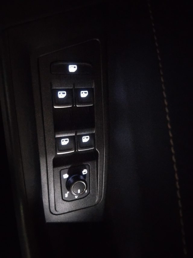 VOLKSWAGEN T-Roc usata, con Sensore di luce