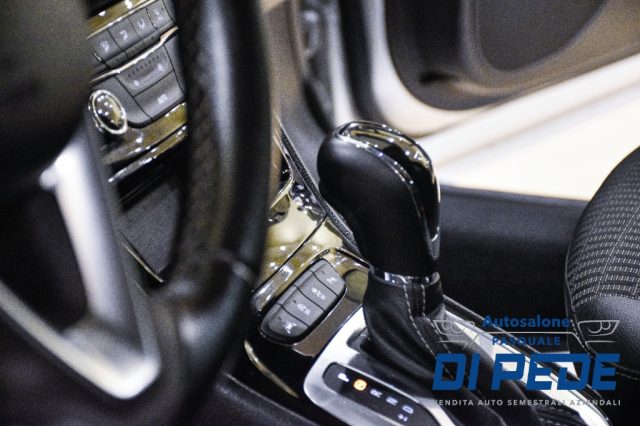 OPEL Astra usata, con Controllo vocale