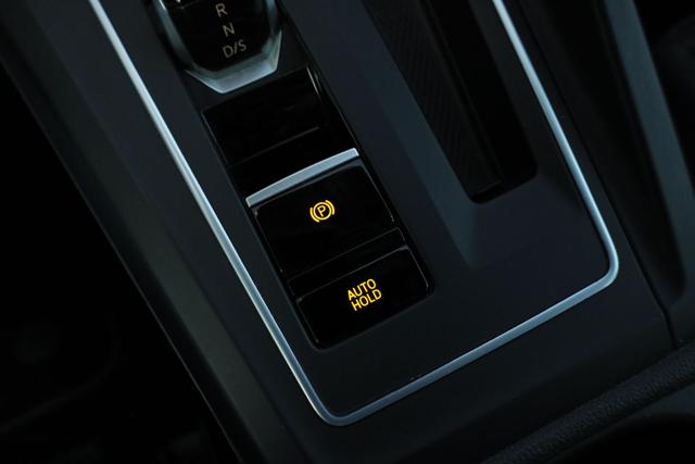 VOLKSWAGEN Golf usata, con ESP
