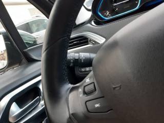 PEUGEOT 2008 usata, con Cruise Control