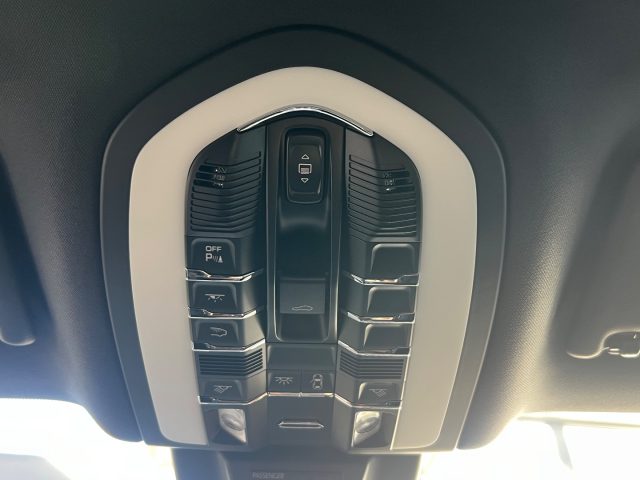 PORSCHE Macan usata, con Sedili sportivi