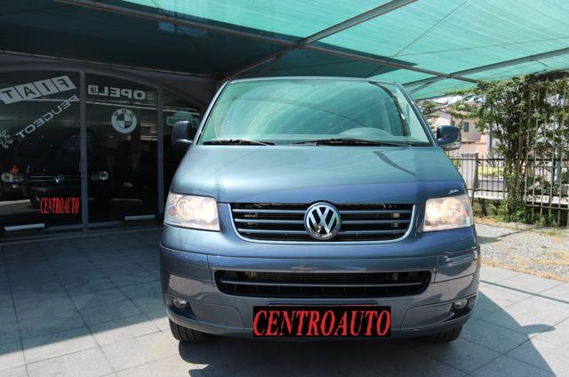 VOLKSWAGEN Caravelle usata, con Airbag