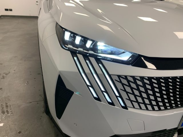 PEUGEOT 3008 usata, con Leve al volante
