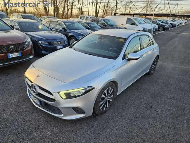 MERCEDES-BENZ A 180 usata, con Interni in pelle