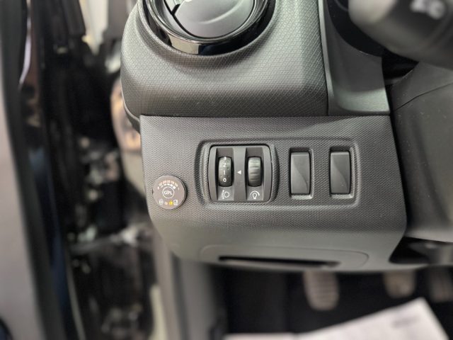 RENAULT Clio usata, con Bluetooth