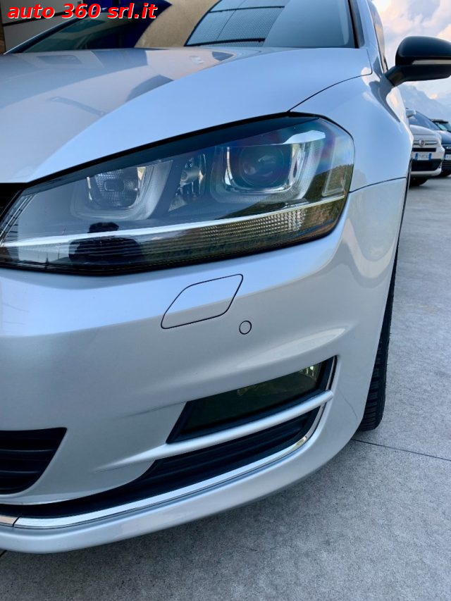 VOLKSWAGEN Golf usata, con Autoradio