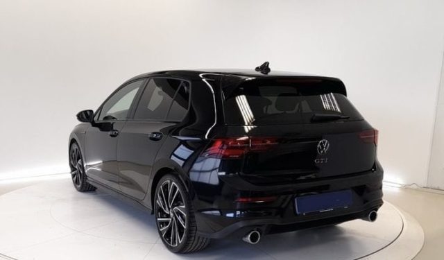 VOLKSWAGEN Golf usata, con Airbag