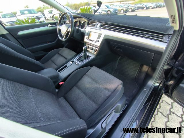 VOLKSWAGEN Passat Variant usata 22