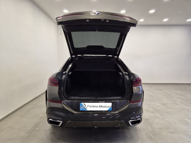 BMW X6 usata, con Sensori di parcheggio posteriori