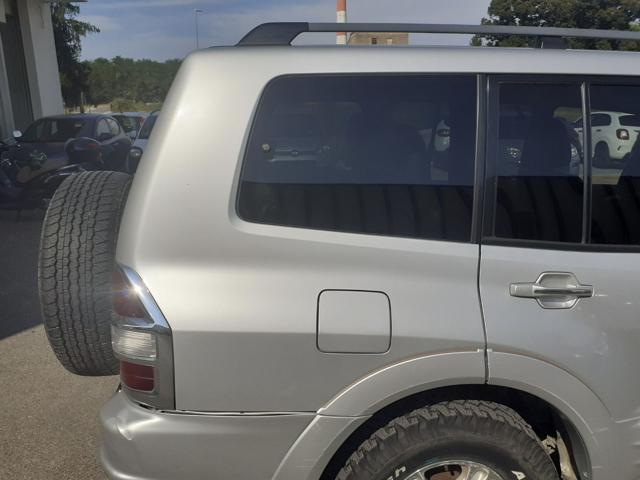 MITSUBISHI Pajero usata, con Autoradio