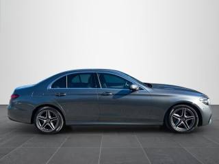 MERCEDES-BENZ E 220 usata, con Boardcomputer