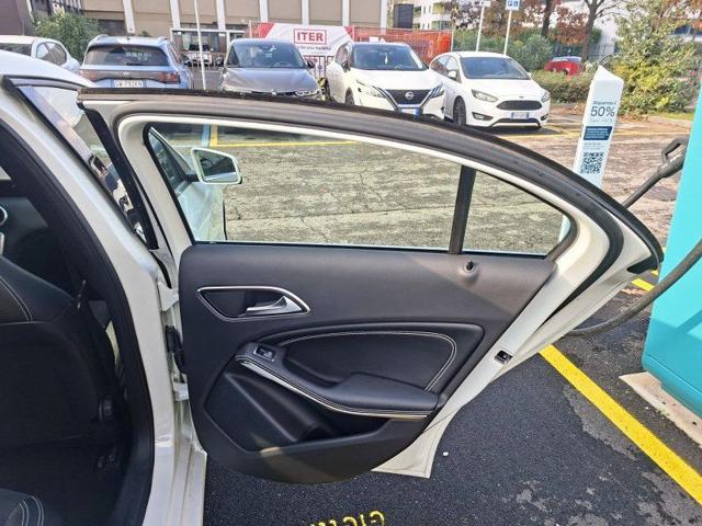 MERCEDES-BENZ A 180 usata, con Apple CarPlay