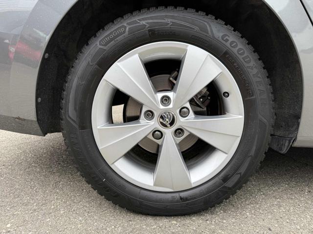 SKODA Octavia usata, con Volante in pelle