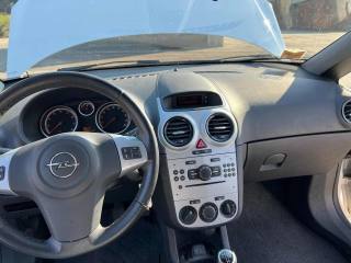 OPEL Corsa usata, con ESP