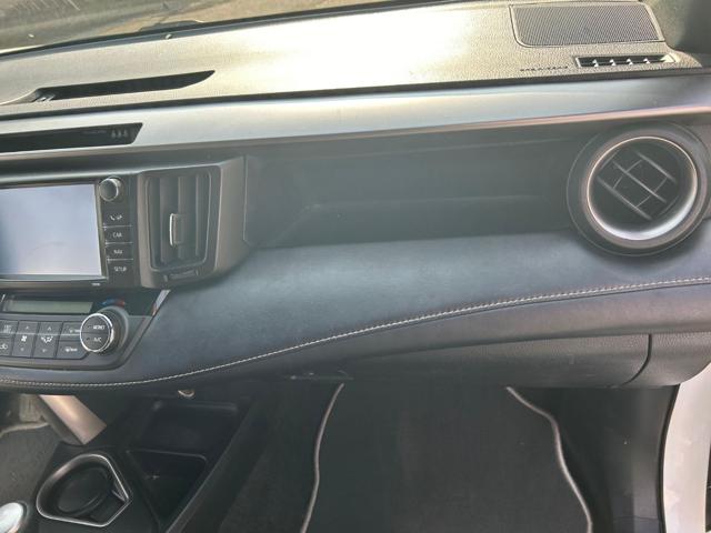 TOYOTA RAV 4 MY23 usata, con Park Distance Control
