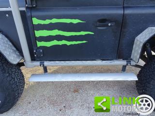 LAND ROVER Defender usata 26