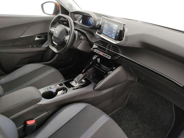 PEUGEOT 2008 usata, con Sedile posteriore sdoppiato