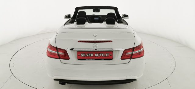 MERCEDES-BENZ E 220 usata, con Autoradio