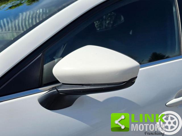 MAZDA 3 usata, con Fari LED