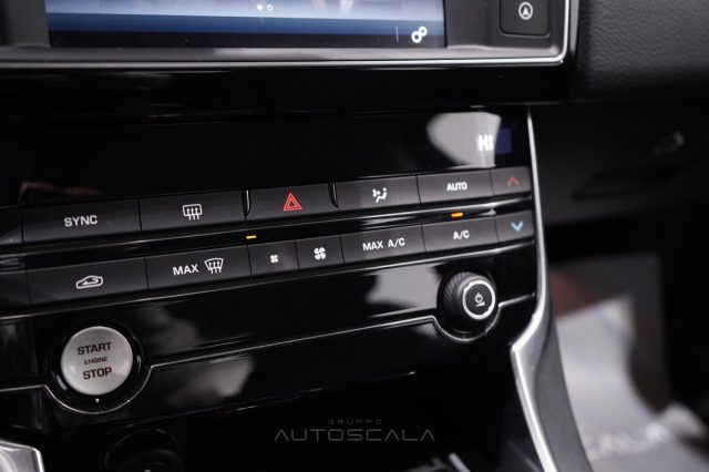 JAGUAR XE usata, con Volante in pelle