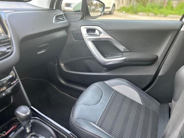 PEUGEOT 208 usata 32